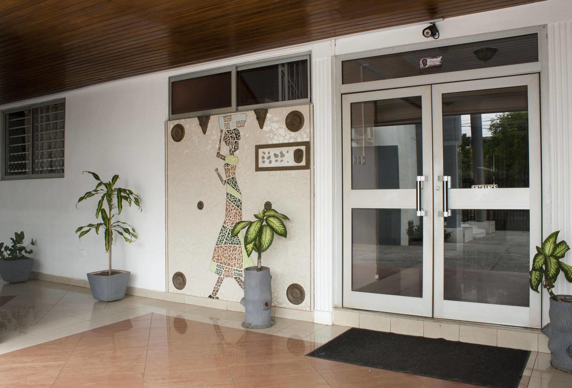 East Legon Guest Lodge Madina Zewnętrze zdjęcie